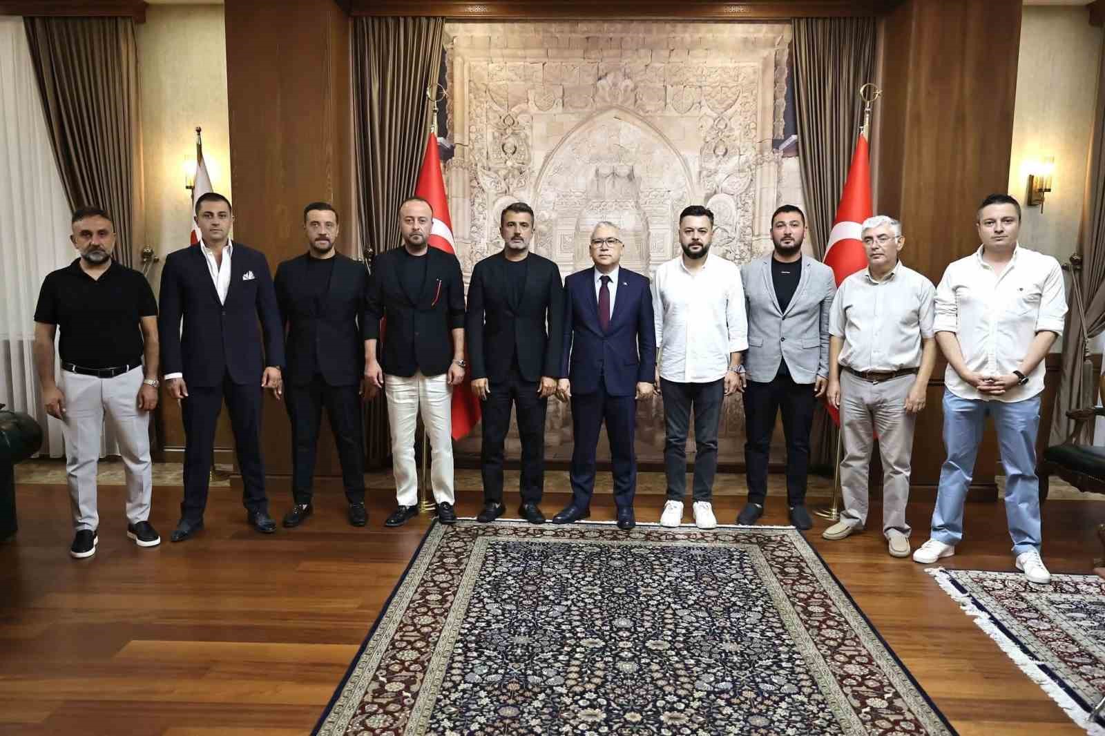 Sivasspor yönetiminden vefa ziyareti