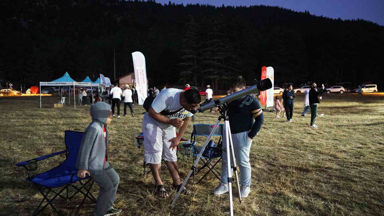 Gen&ccedil;ler Başkonuş&rsquo;ta g&ouml;ky&uuml;z&uuml;n&uuml; keşfe &ccedil;ıktı
