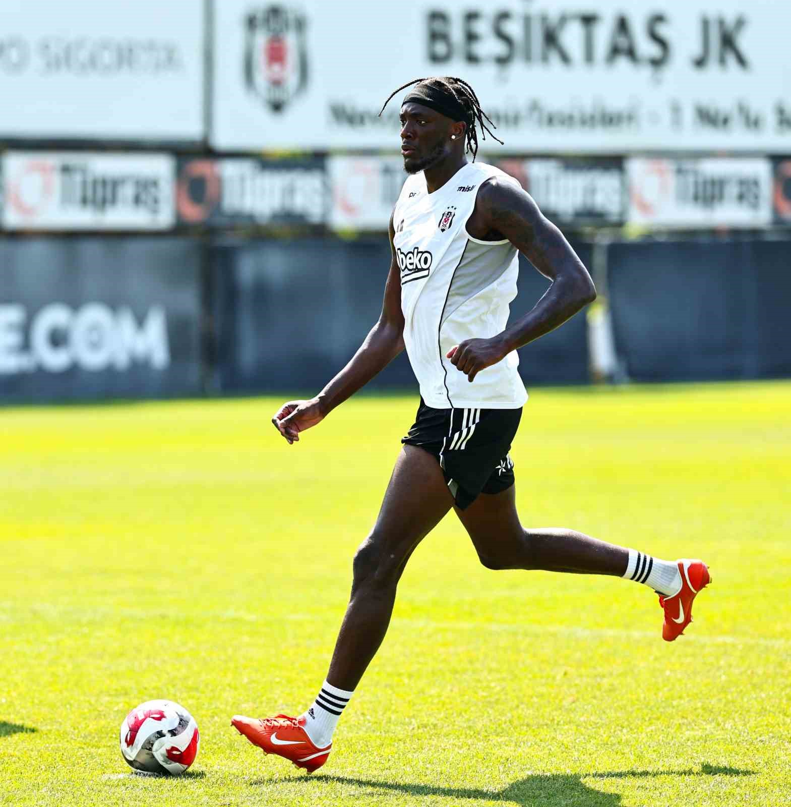 Beşiktaş, Shakhtar Donetsk ma&ccedil;ı hazırlıklarına devam etti
