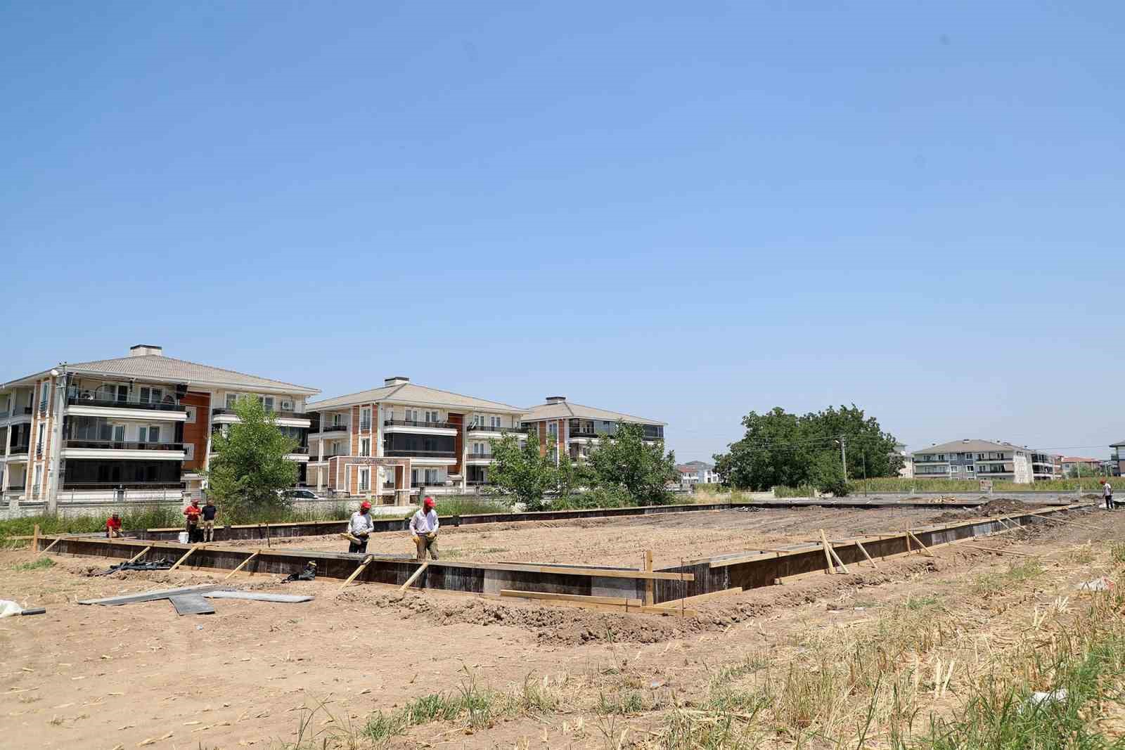 Sakarya’nın dört bir yanına spor tesisleri inşa ediliyor