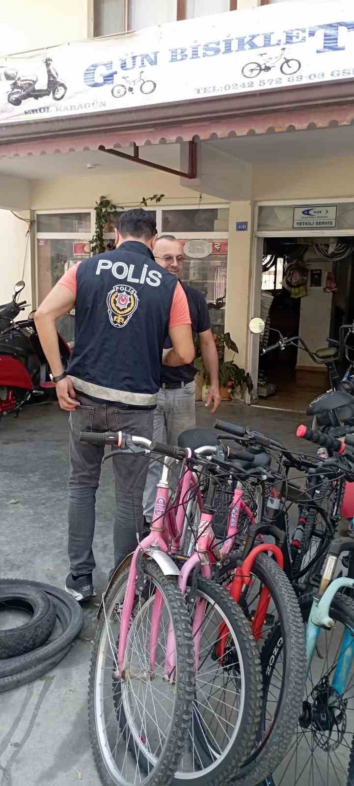 Gazipaşa’da motosiklet tamir ve yedek parça satışı yapan iş yerleri denetlendi