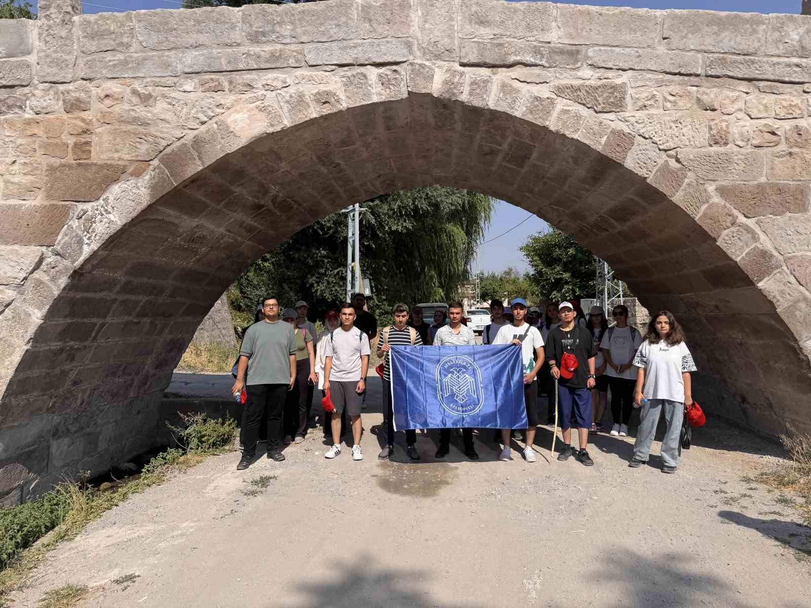 Gençler Koramaz Vadisi Doğa Yürüyüşü ile doğanın kalbine dokundu