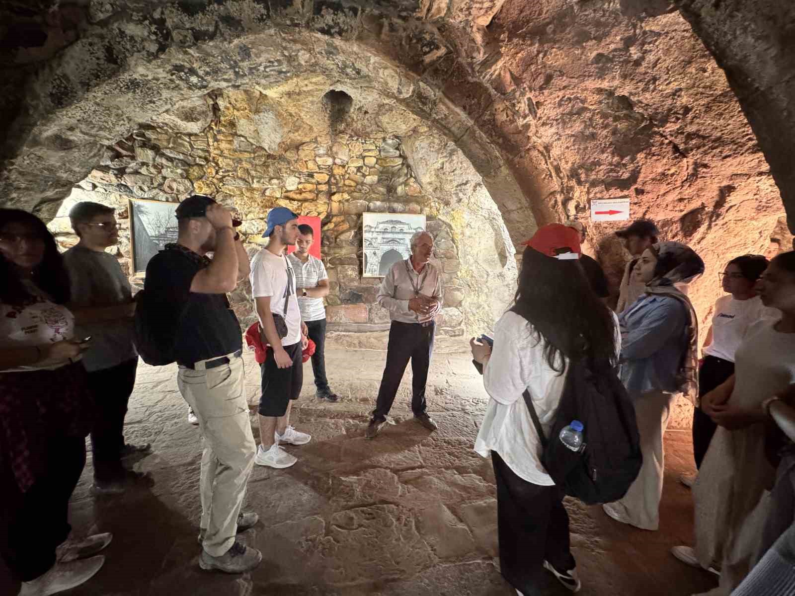 Gen&ccedil;ler Koramaz Vadisi Doğa Y&uuml;r&uuml;y&uuml;ş&uuml; ile doğanın kalbine dokundu
