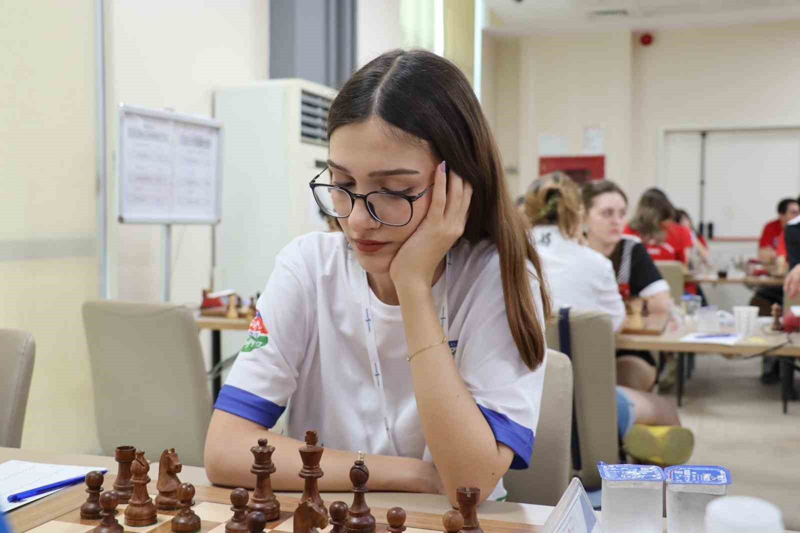 B&uuml;y&uuml;kşehir Satran&ccedil; Takımı, turnuvayı namağlup tamamladı
