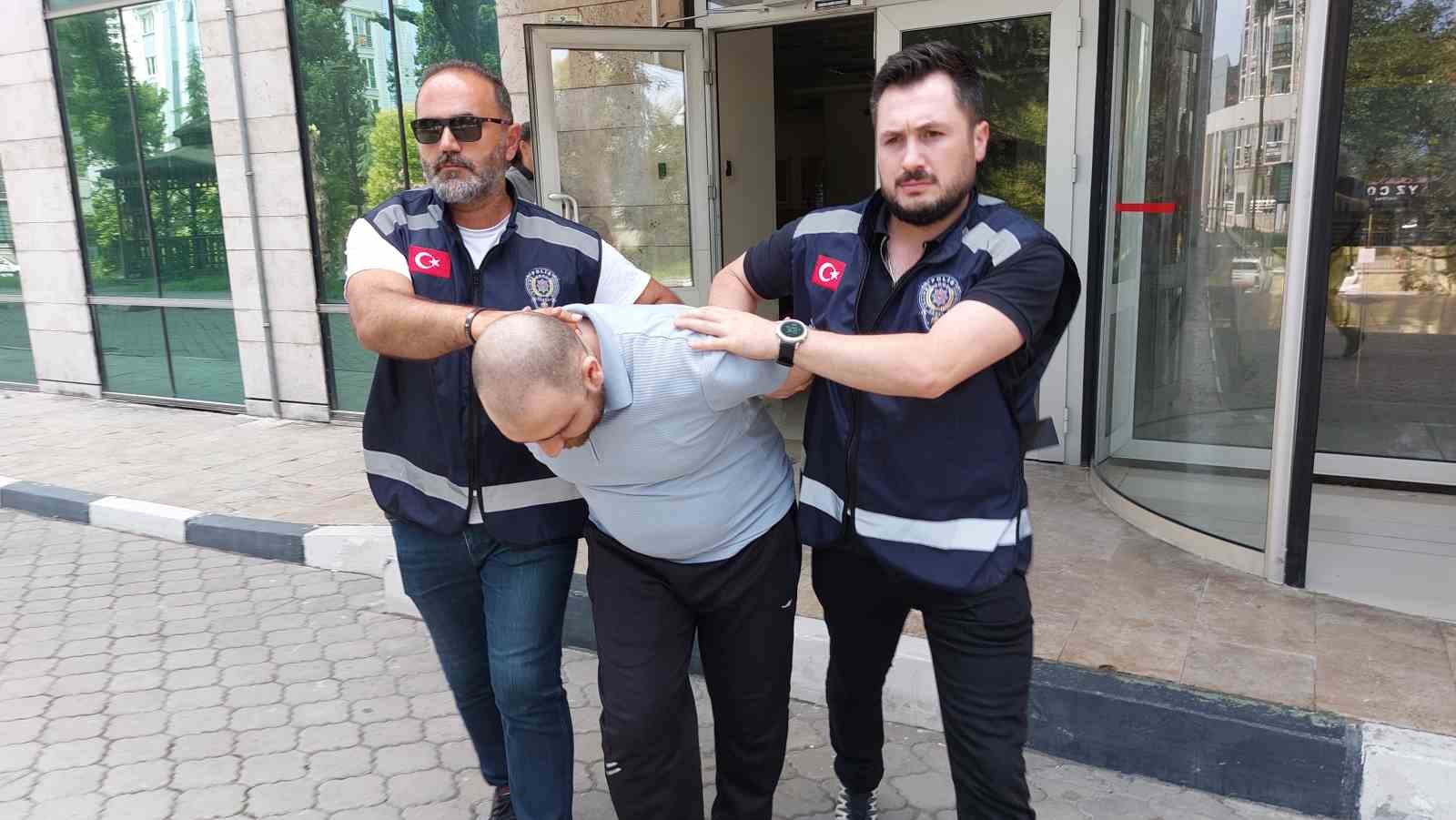 Kırmızı bültenle aranan cinayet şüphelisi tutuklandı