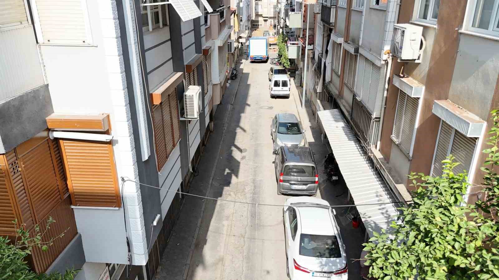 Kurtuluş&rsquo;ta yol &ccedil;alışmaları başladı
