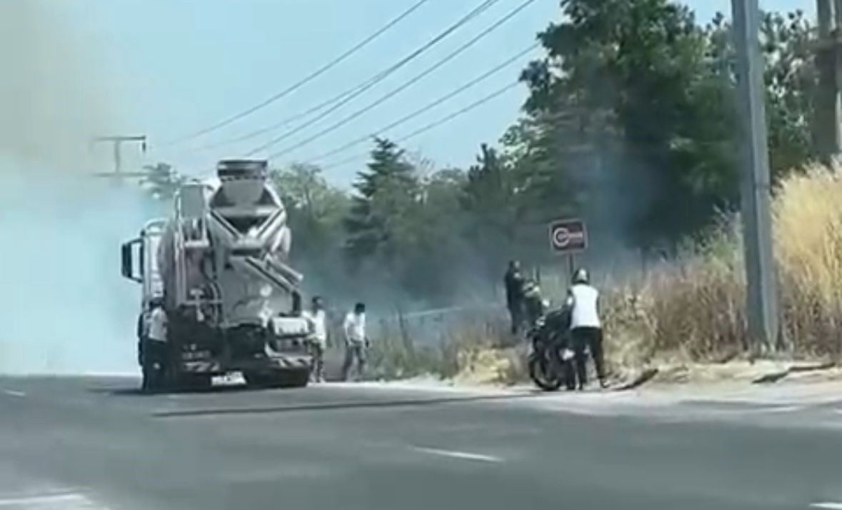 Bolu’da yol kenarına atılan sigara izmariti, kuru otları yaktı