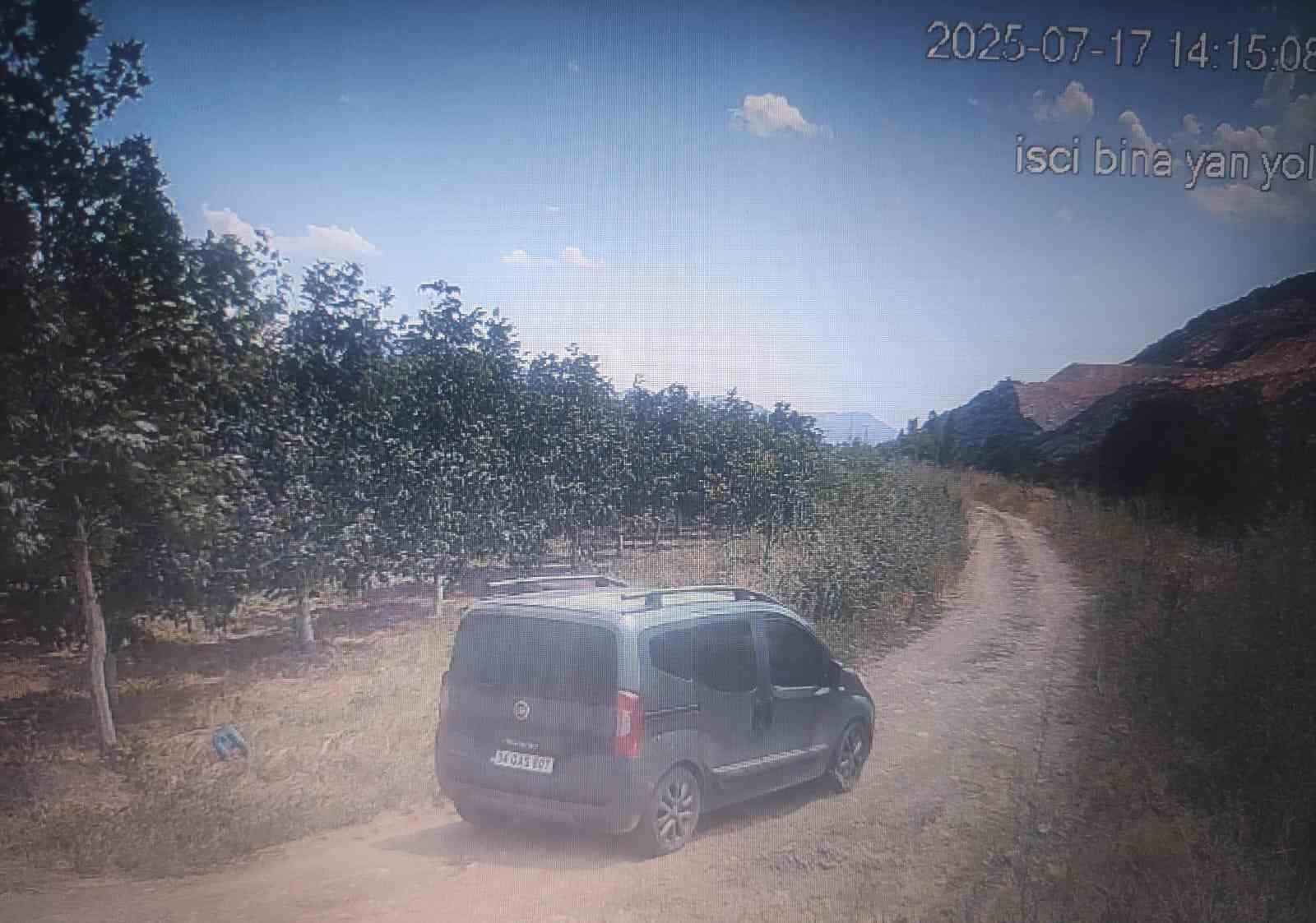 Eğirdir’de sahte plakalı araçla 3 evi soyan 4 şüpheliden 3’ü yakalandı