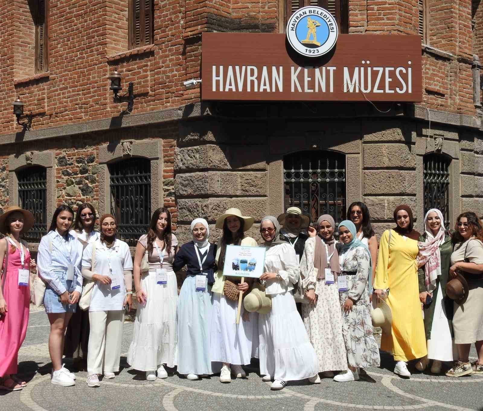 Yunus Emre Enstitüsü ’Türkçe Yaz Okulu’ Balıkesir’de tamamlandı