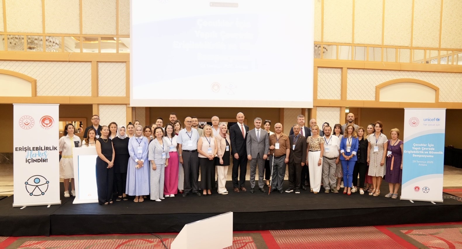 Aile ve Sosyal Hizmetler Bakanlığı&rsquo;ndan &rsquo;&Ccedil;ocuklar İ&ccedil;in Yapılı &Ccedil;evrede Erişilebilirlik ve G&uuml;venlik Sempozyumu&rsquo;
