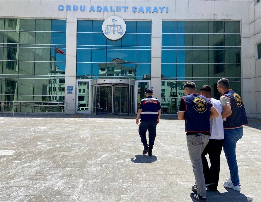 Ordu’da jandarma aranan 37 şüpheliyi yakaladı, 17’si tutuklandı