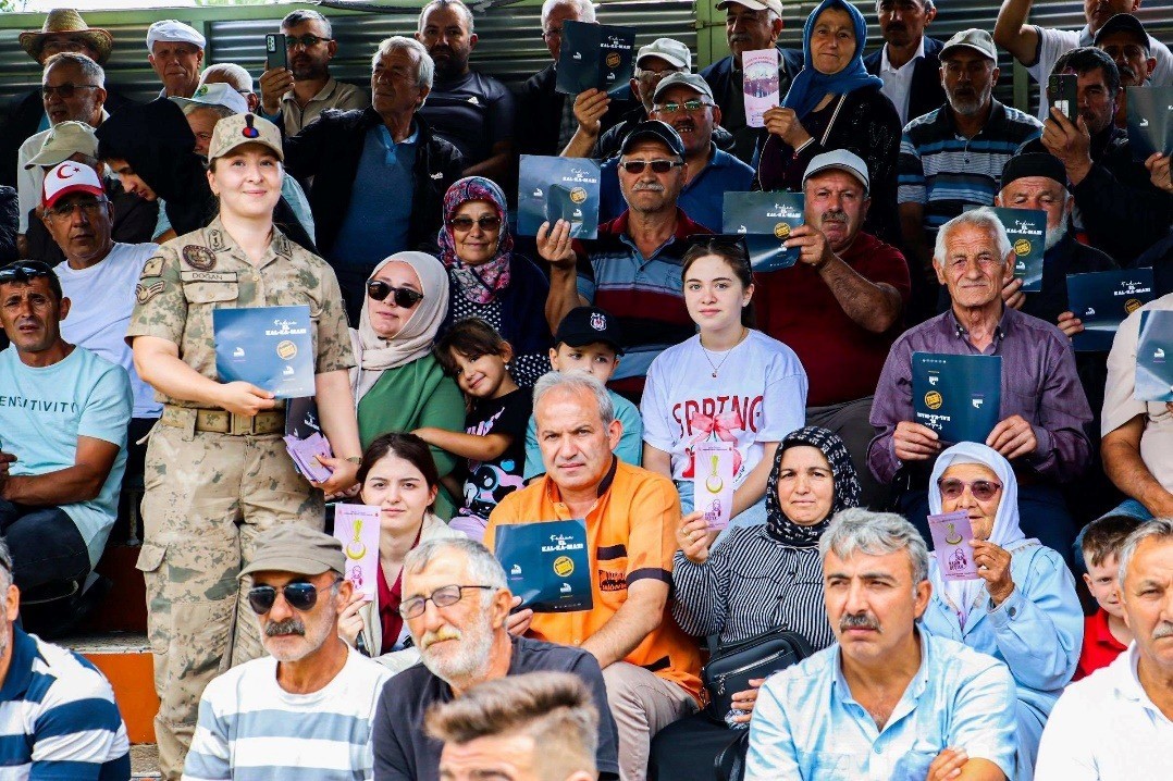 Ordu&rsquo;da jandarma aranan 37 ş&uuml;pheliyi yakaladı, 17&rsquo;si tutuklandı
