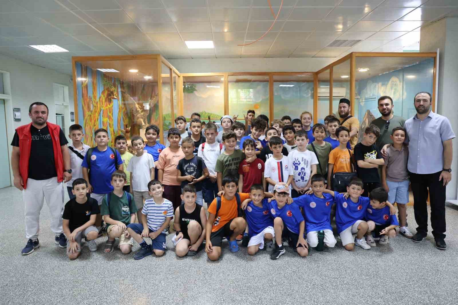 Dondurulmuş hayvan m&uuml;zesine b&uuml;y&uuml;k ilgi
