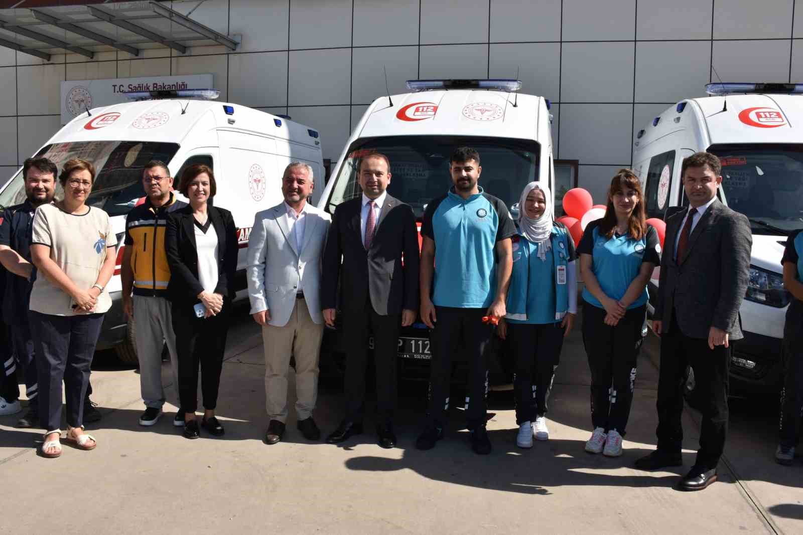 Aydın’da 3 yeni ambulans sağlık filosuna katıldı