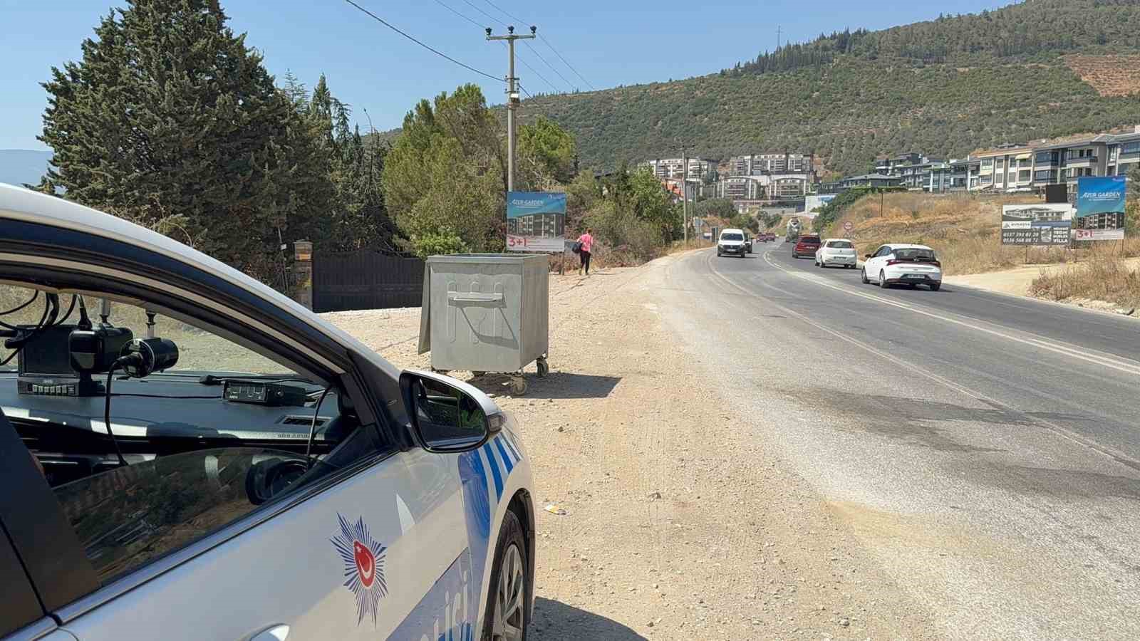 Gemlik Kumla-Armutlu yolunda radarlı denetim