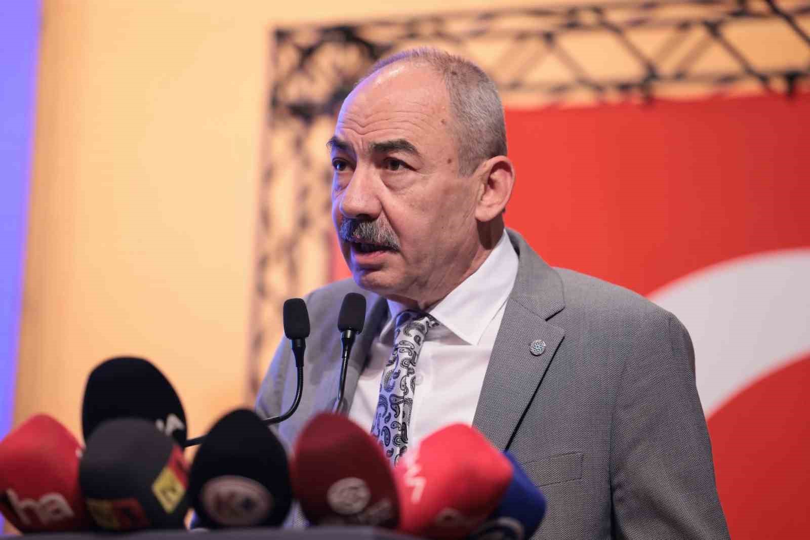 Elitaş: "Bazı partilerin Meclis&rsquo;te etnik kimlikten dolayı hamaset duyguları ile hepimizin duygularını kabartan s&ouml;ylemlerine artık &lsquo;dur&rsquo; deme zamanı geldi"
