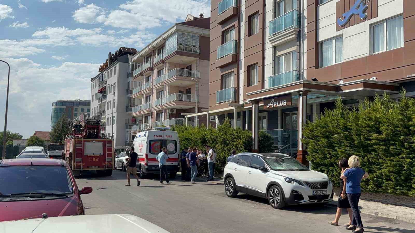 Edirne&rsquo;de gen&ccedil; kızın intihar girişimini ekipler engelledi
