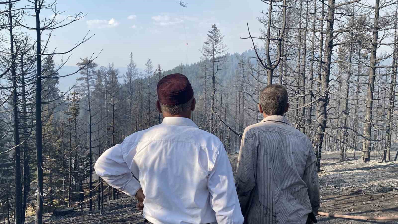 Orman yangınına karşı köylüler seferber oldu