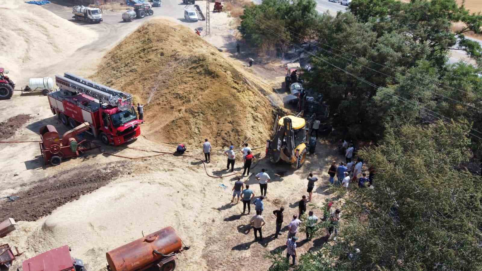 Alaca&rsquo;da anız yangını: 70 d&ouml;n&uuml;m arazi k&uuml;l oldu
