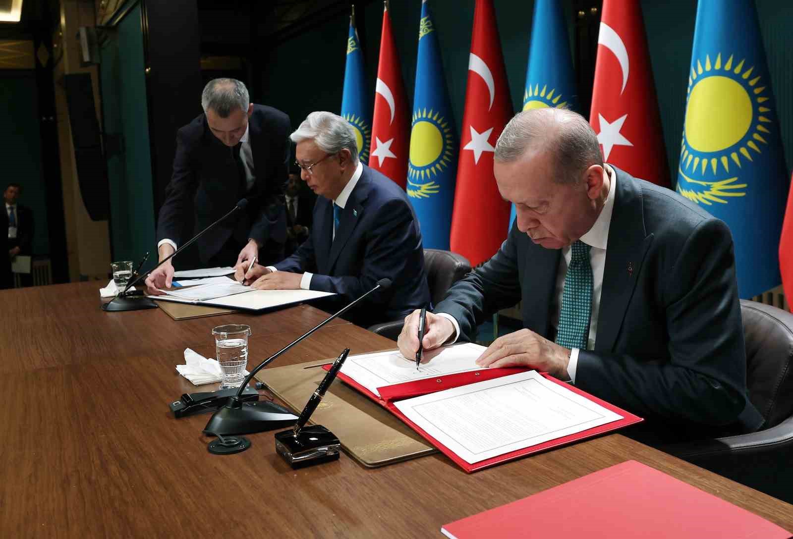 Türkiye ile Kazakistan arasında medya ve enformasyon alanında iş birliği mutabakatı