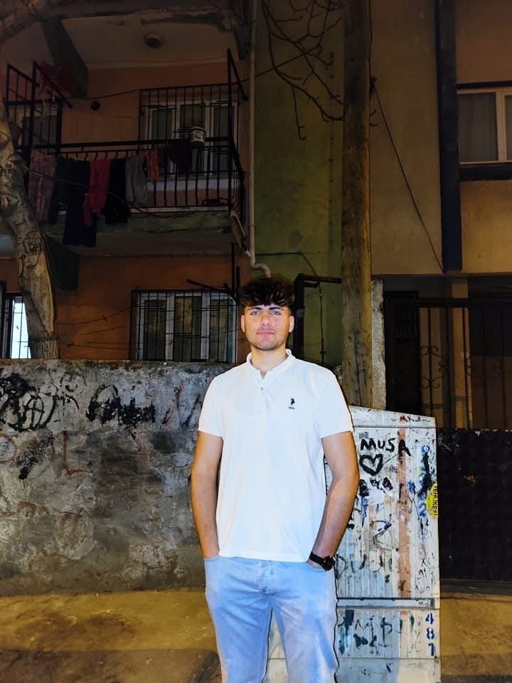 Ağır yaralı olarak hastaneye kaldırılan motosiklet s&uuml;r&uuml;c&uuml;s&uuml; hayatını kaybetti
