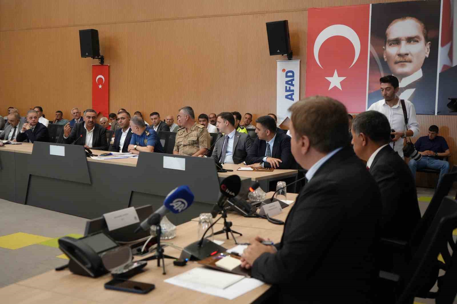 Vali Aydoğdu: "Siz, devletimizin g&ouml;z&uuml;, kulağı ve vicdanısınız&rsquo;&rsquo;
