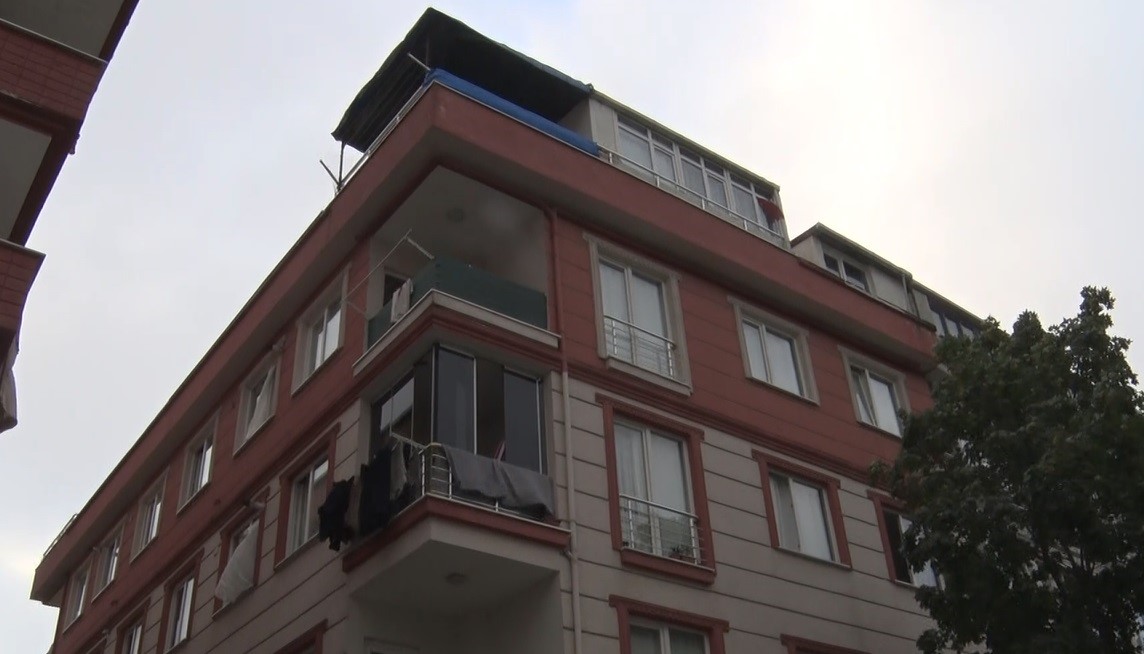 Beylikdüzü’nde apartmanda böcek ilaçlamasından bir kişi etkilendi