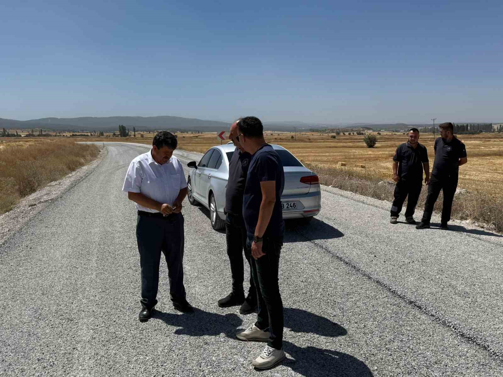 Kütahya İl Özel İdaresi’nden yol çalışması