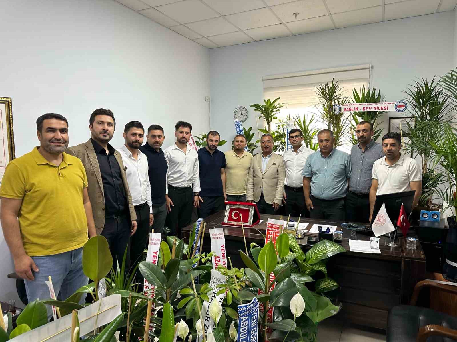 Şırnak Sağlık-Sen heyeti, İdil Devlet Hastanesinde g&ouml;reve yeni başlayan y&ouml;neticilerle g&ouml;r&uuml;şt&uuml;
