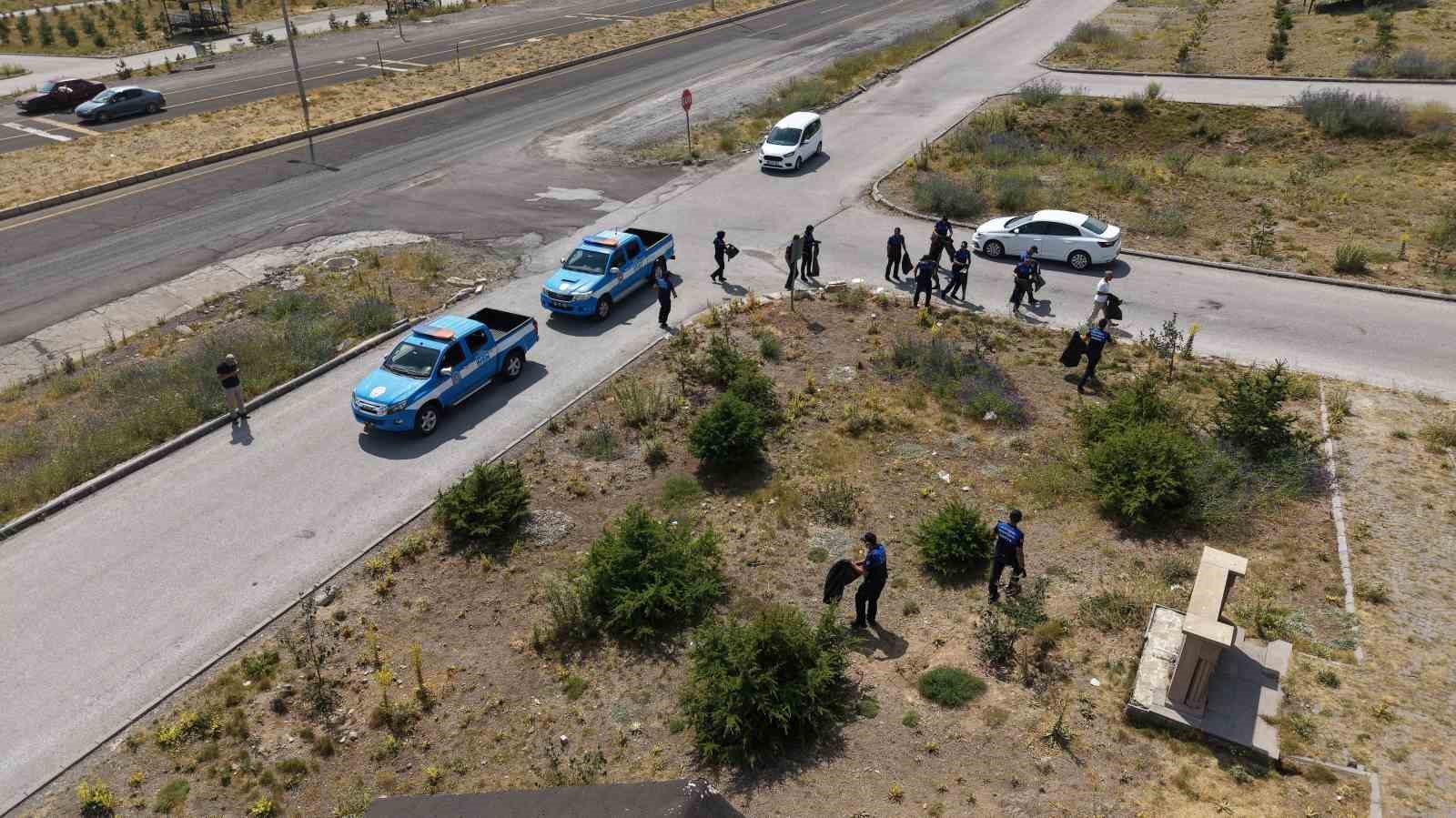 Büyükşehir Zabıta’dan Erciyes’te örnek temizlik ve farkındalık çalışması