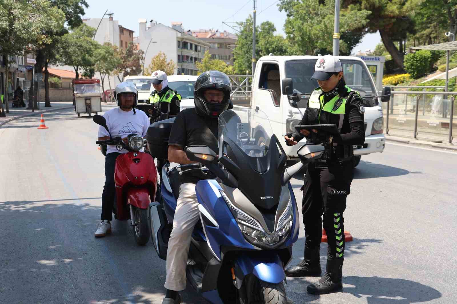 3 metrelik dekontla &rsquo;motosikletin borcu yok&rsquo; savunması
