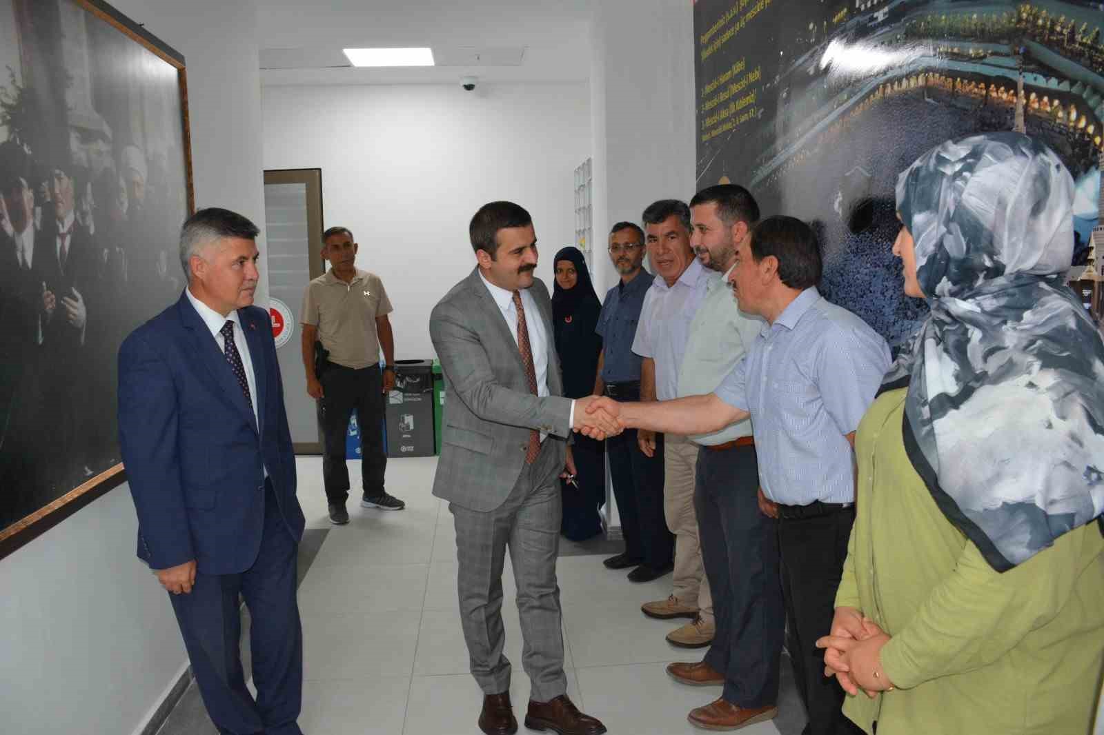 Köyceğiz Kaymakamı Kumcu, Müftülüğü ziyaret ederek personelle tanıştı