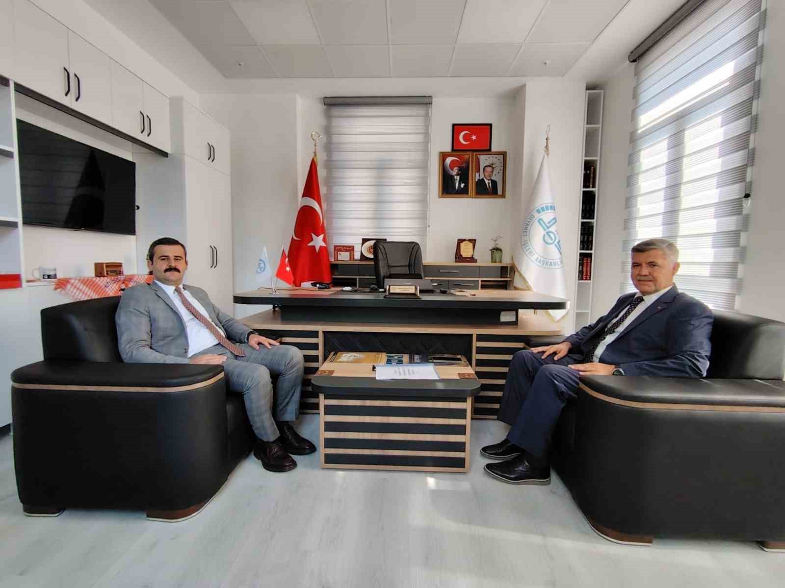 Köyceğiz Kaymakamı Kumcu, Müftülüğü ziyaret ederek personelle tanıştı