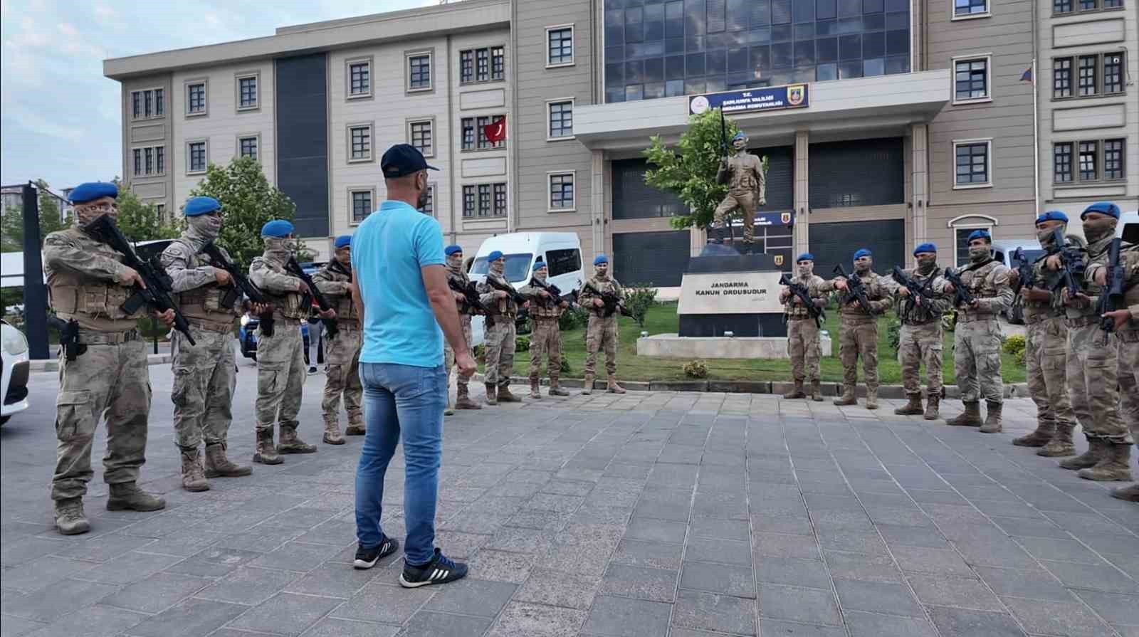 Şanlıurfa merkezli iki ilde DEAŞ operasyonu: 8 gözaltı
