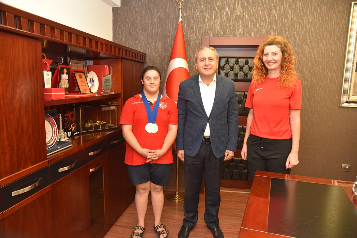 8 yıl boyunca çalışarak Avrupa şampiyonu oldu
