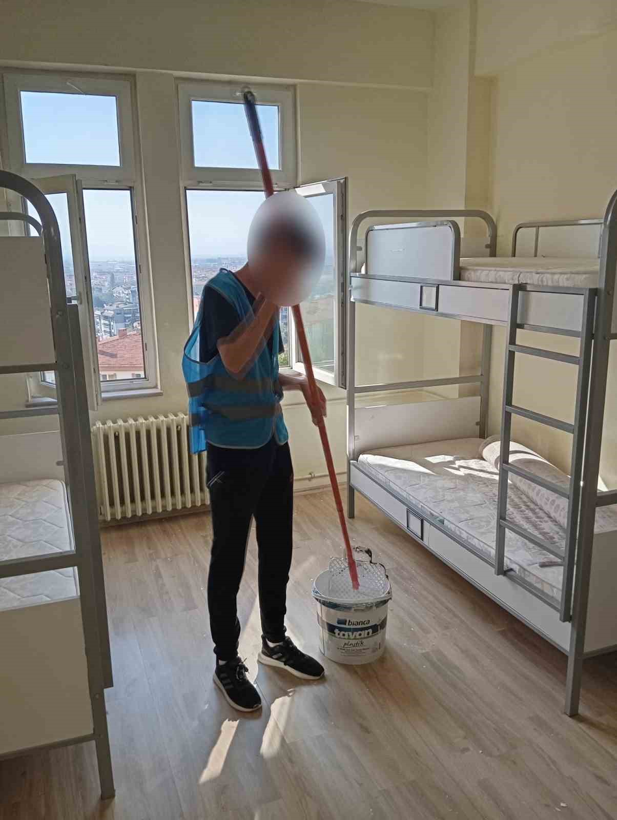 Y&uuml;k&uuml;ml&uuml;lerden eğitime katkı
