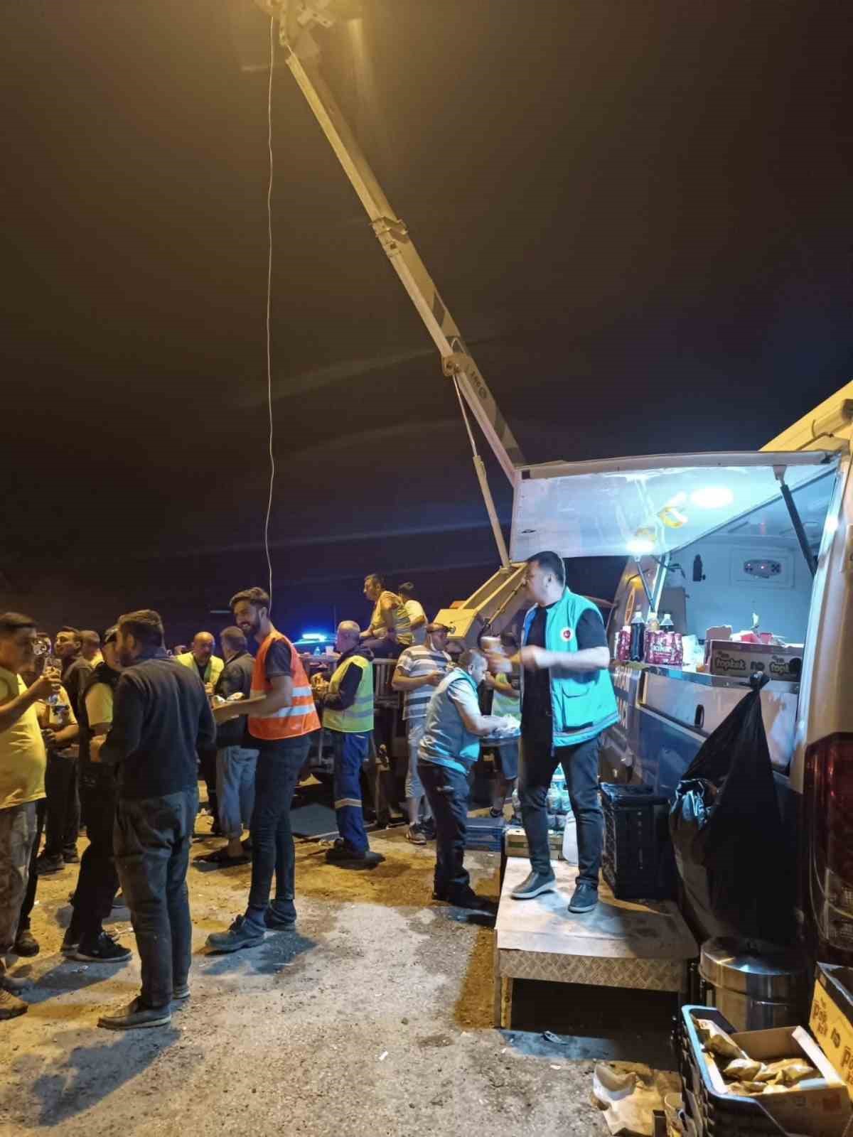 K&uuml;tahya İl M&uuml;ft&uuml;l&uuml;ğ&uuml;&rsquo;nden orman yangınına destek
