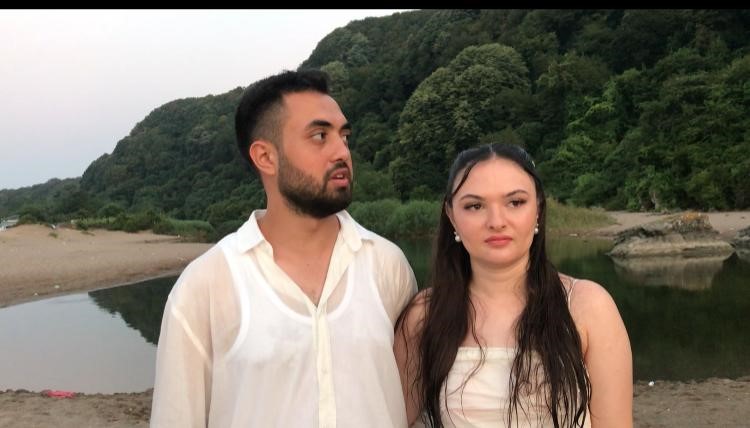 Mugada sahili &ccedil;&ouml;pl&uuml;ğe d&ouml;nd&uuml;
