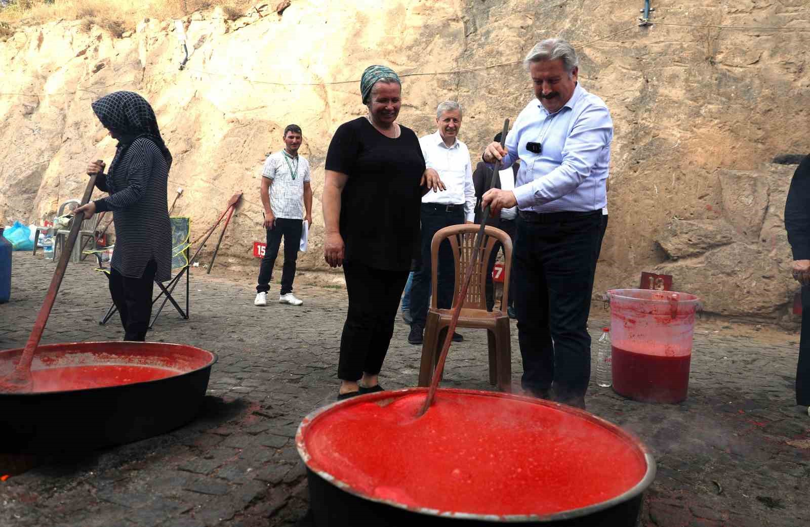 Melikgazi&rsquo;de sal&ccedil;alar kaynamaya başlıyor
