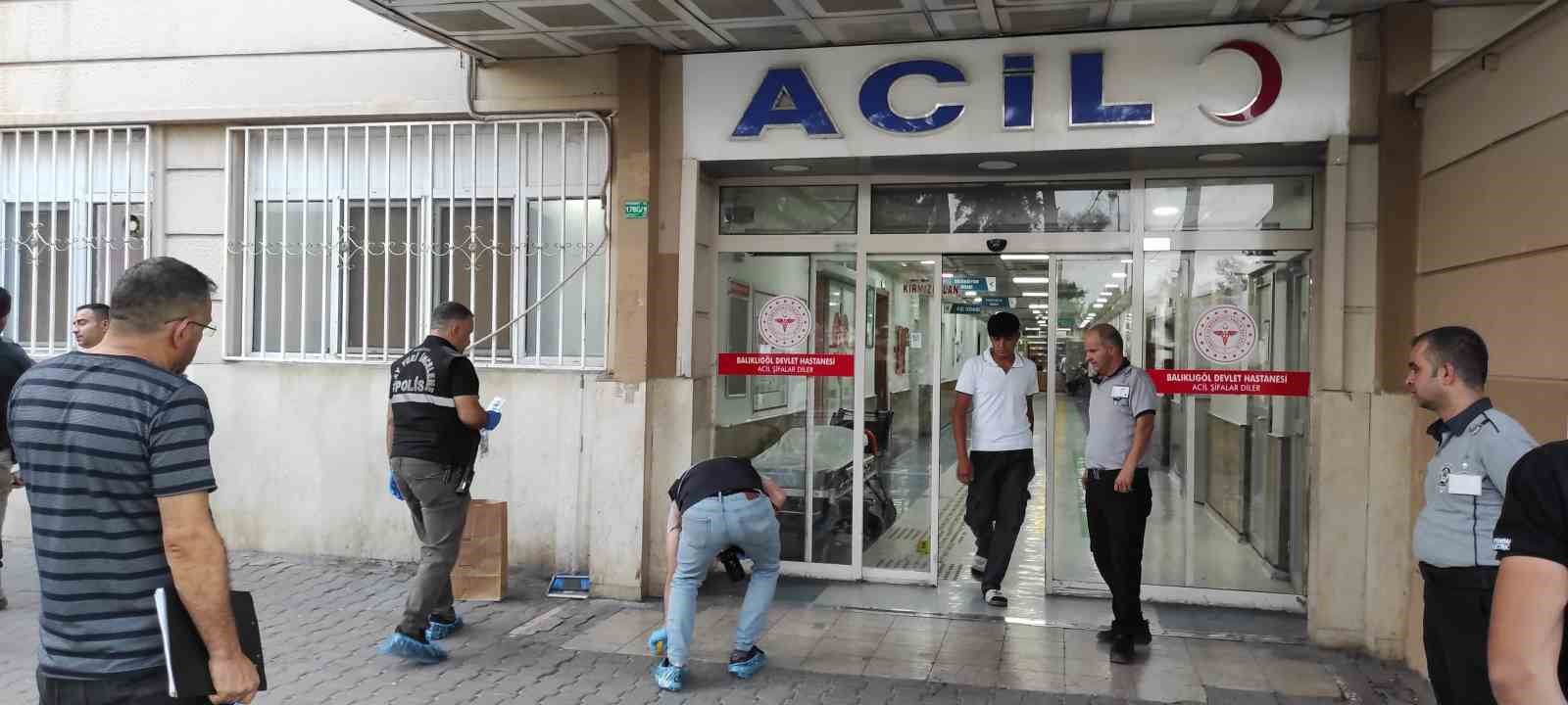 Şanlıurfa&rsquo;da acil doktoru ve güvenlik görevlisine bıçaklı saldırı