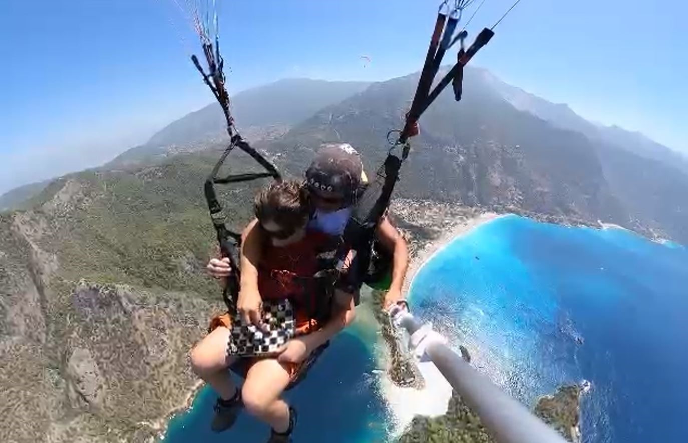 Gökyüzünde satranç oynadılar