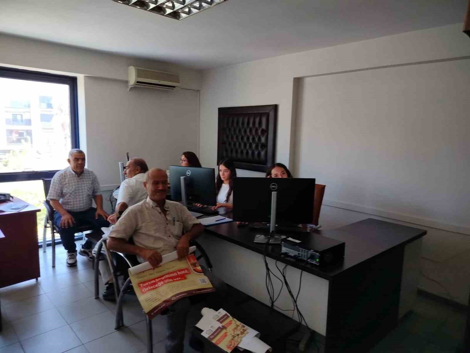 S&ouml;ke&rsquo;de Genel Tarım Sayımı ile ilgili muhtarlara bilgilendirme yapıldı
