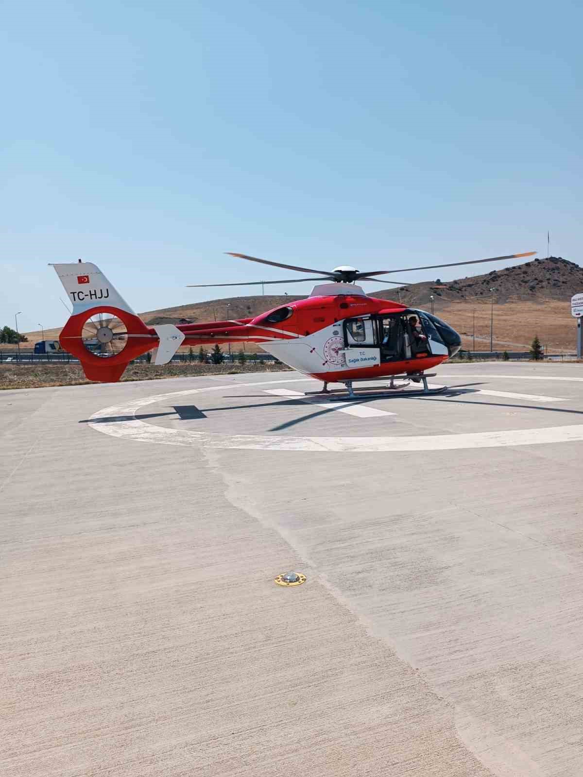 Elini kıyma makinesine kaptıran &ccedil;ocuk hava ambulansıyla Ankara&rsquo;ya sevk edildi
