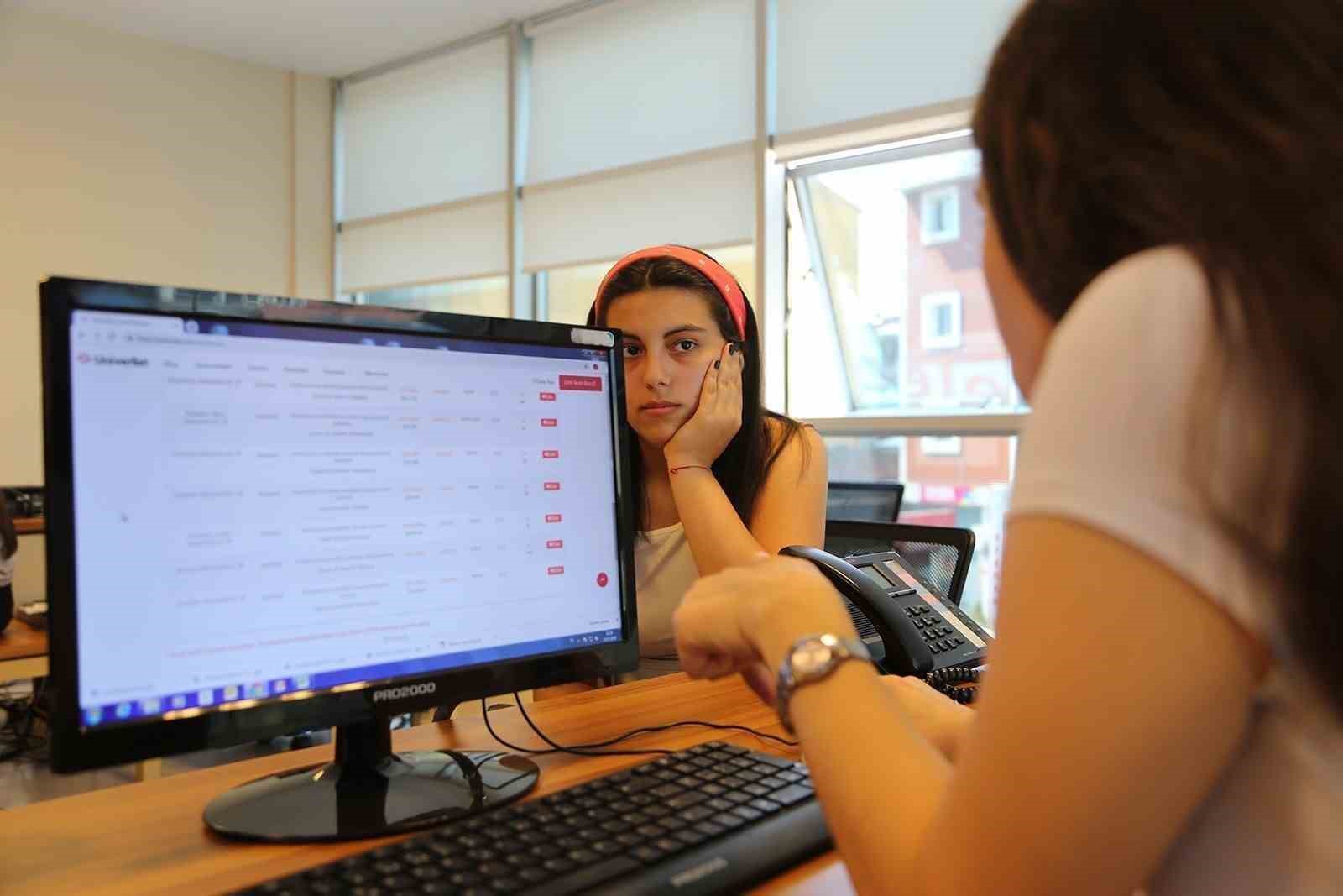 Ataşehir&rsquo;de gen&ccedil;lere &uuml;niversite tercihlerinde &uuml;cretsiz danışmanlık
