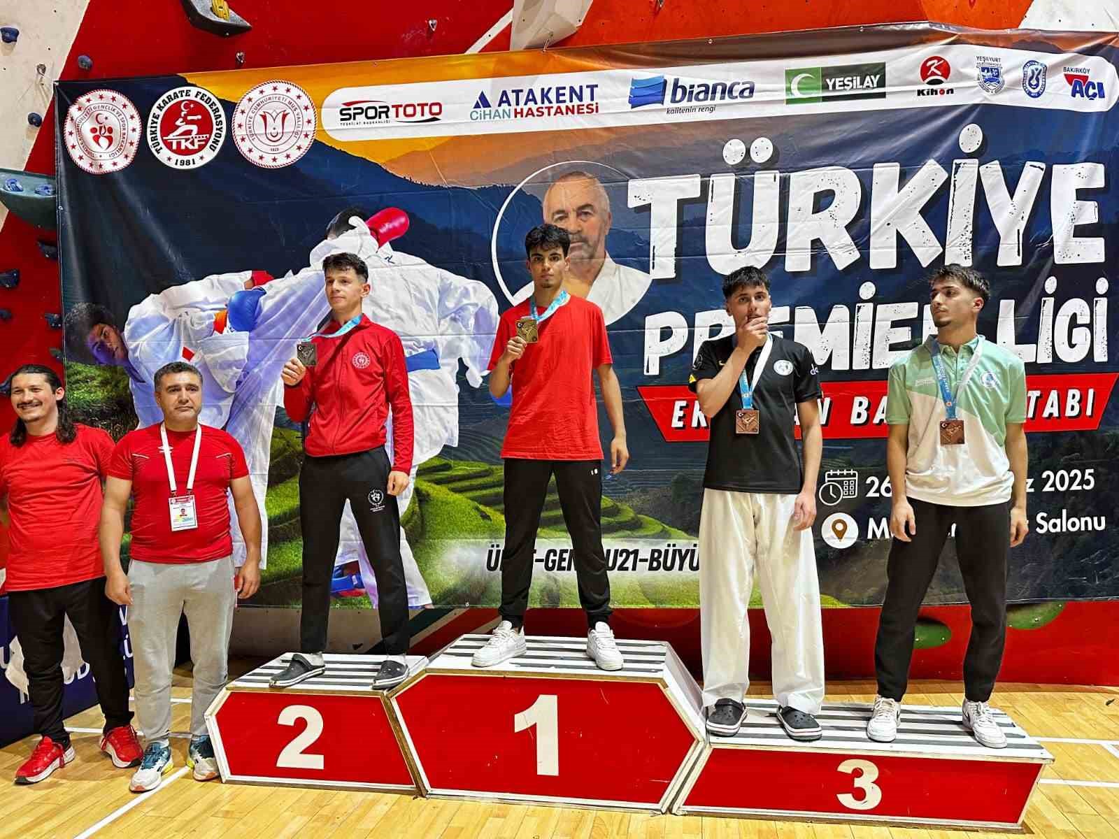 Genç karateci Türkiye Şampiyonu oldu