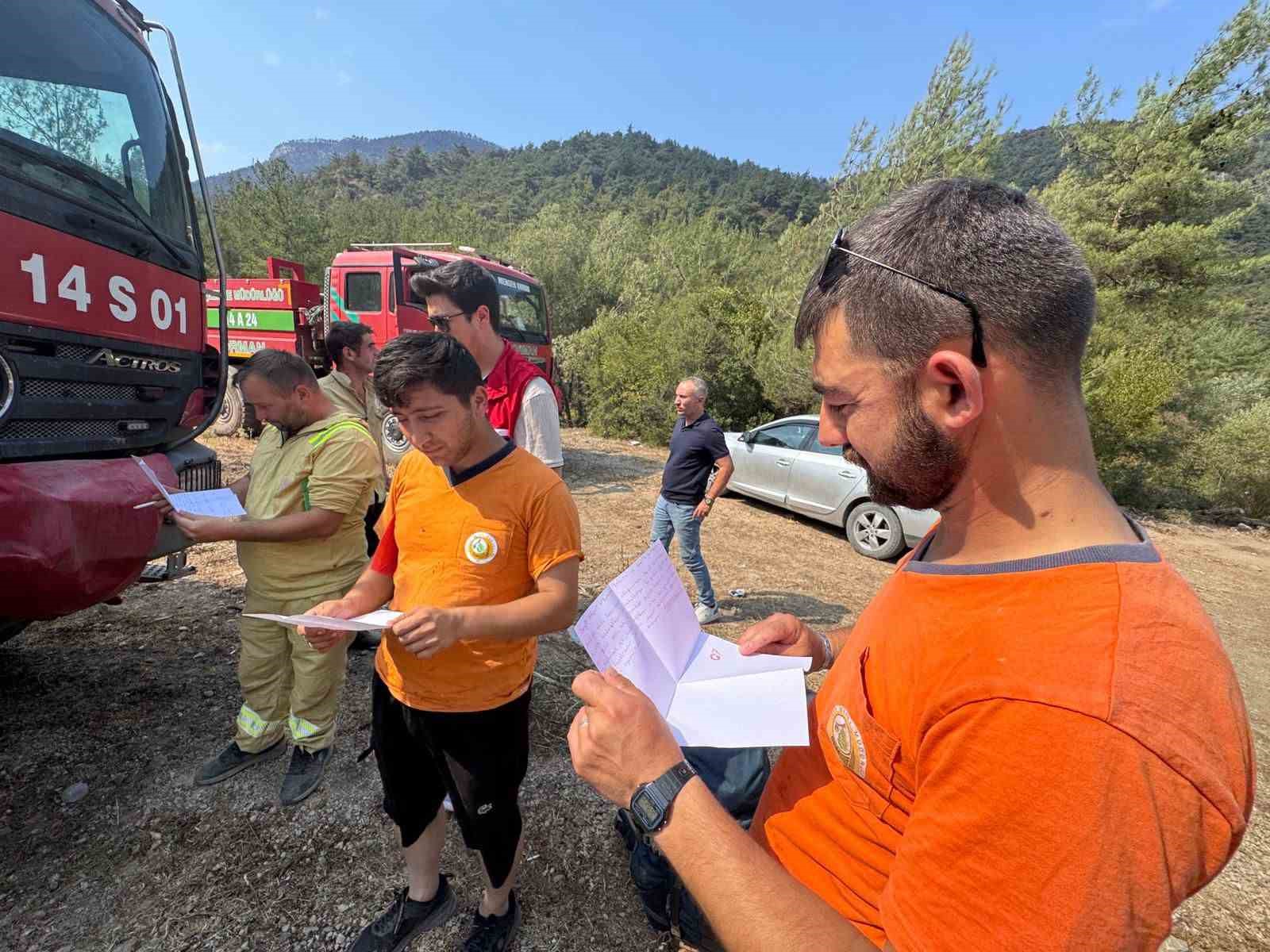 Genç yüreklerden alevlerle savaşanlara vefa örneği