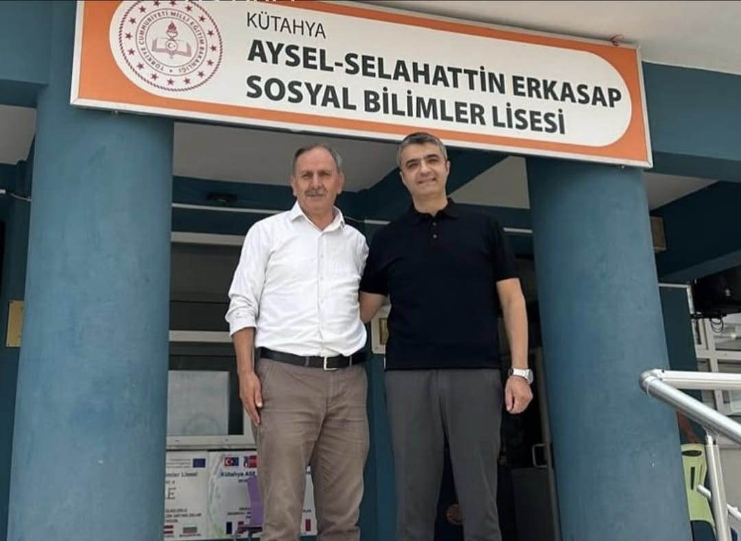 K&uuml;tahya Sosyal Bilimler Lisesi&rsquo;nde g&ouml;rev değişimi
