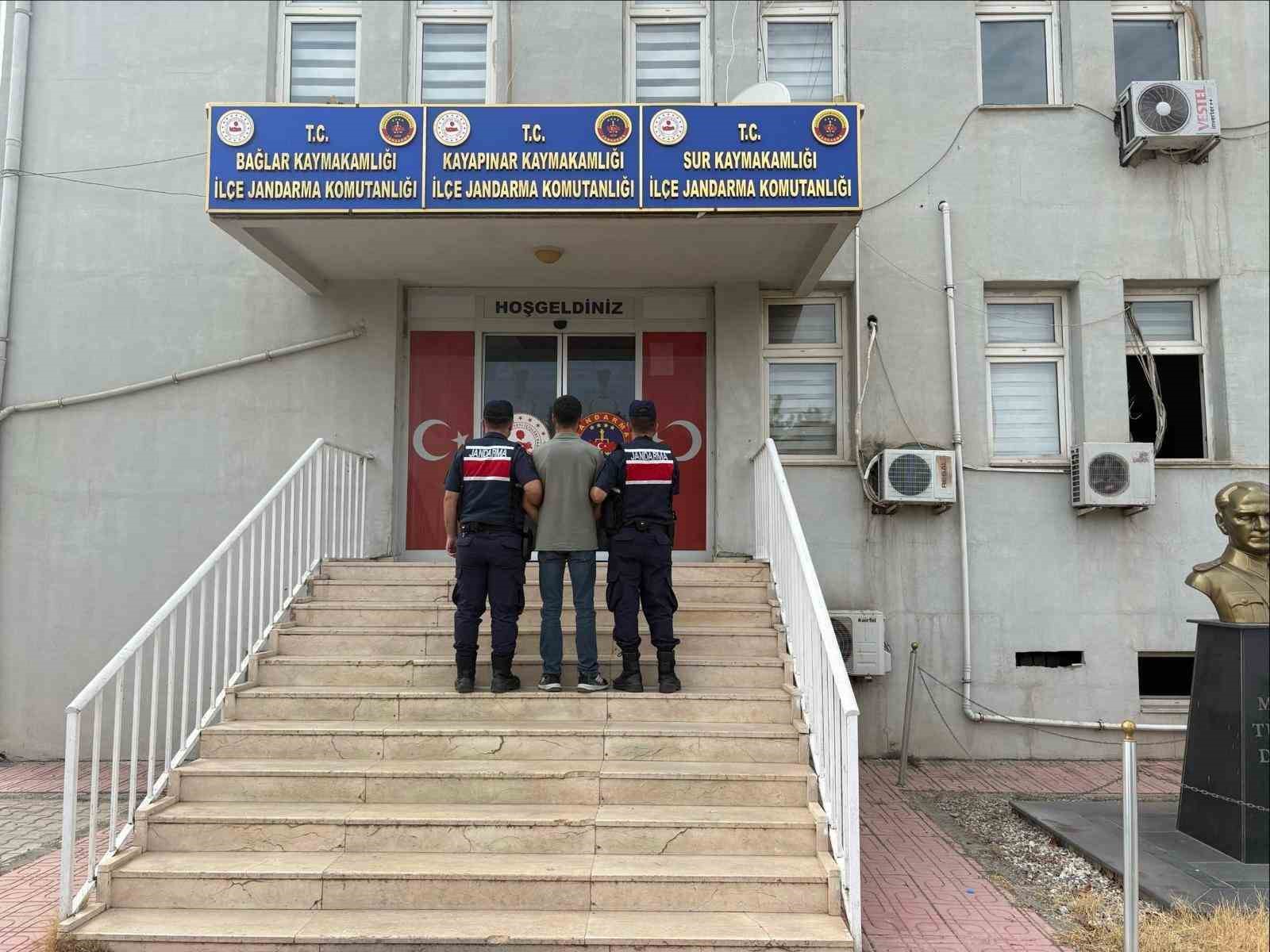 Diyarbakır’da firari 2 hükümlü yakalandı