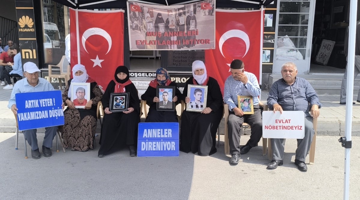 Ailelerden ortak mesaj: "Terör bitsin, evlatlarımız geri dönsün"