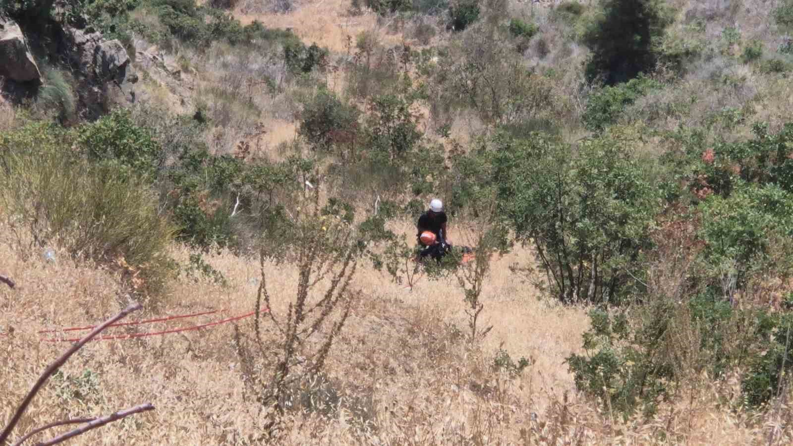 Tekirdağ&rsquo;da u&ccedil;urumdan d&uuml;şen yaralı gen&ccedil; bulundu
